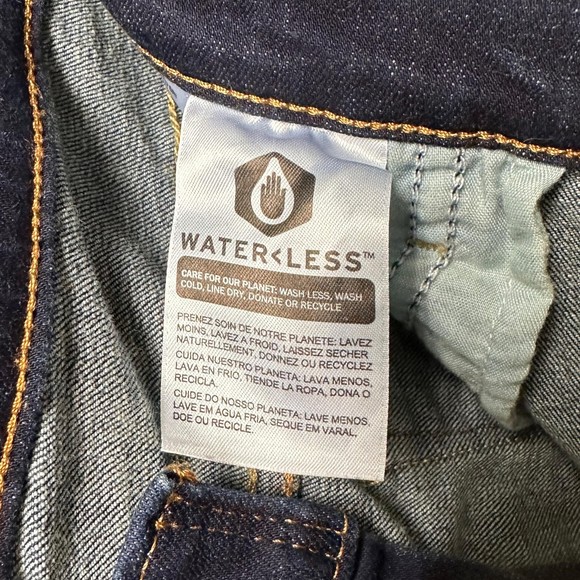 Levi Women's Dark Wash Boot Cut Jeans, Size 10, Pre-owned - Picture 5 of 5